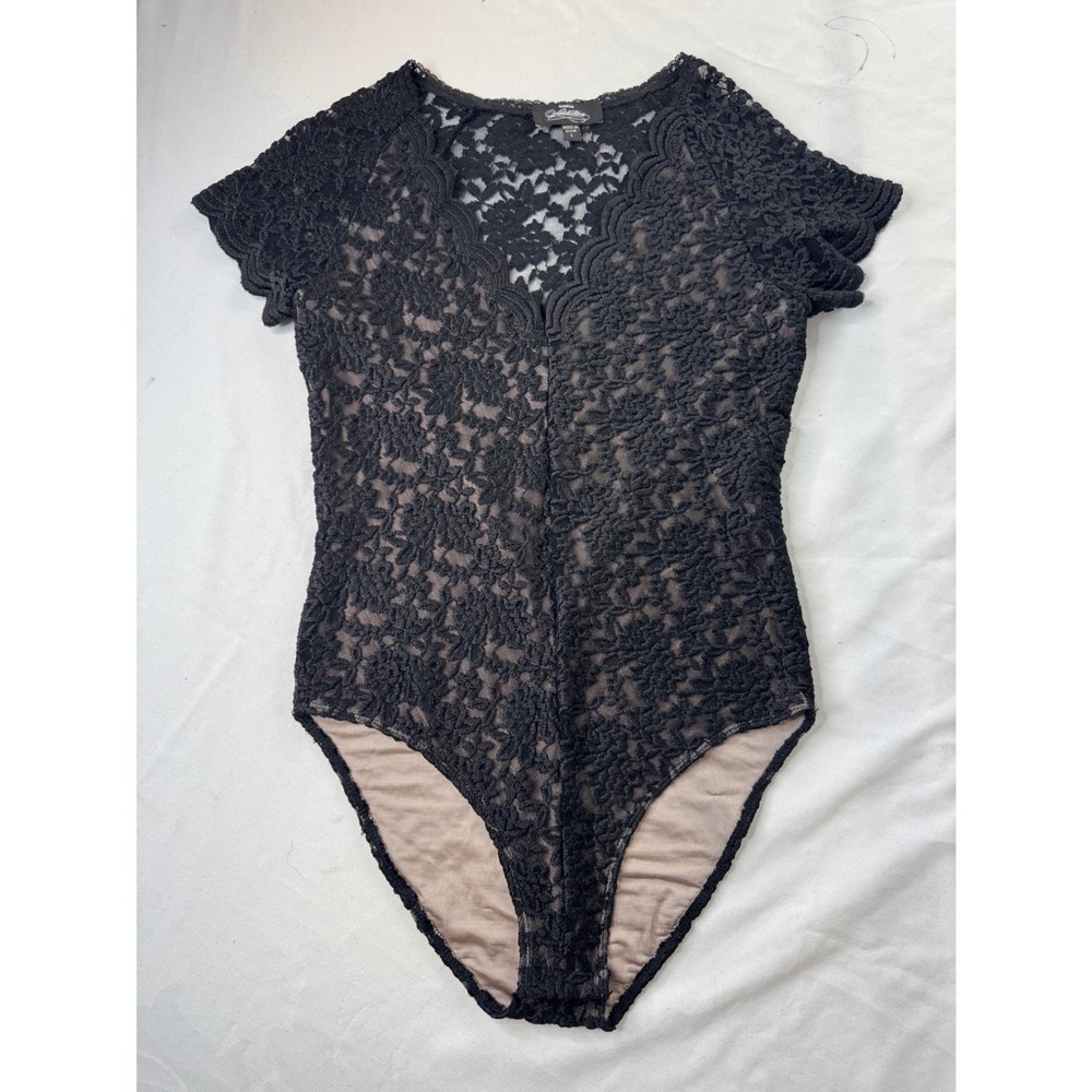 Bebe Addiction Black Lace Bodysuit Short Sleeve V-Neck Tan Lining Large sheer - Picture 9 of 16